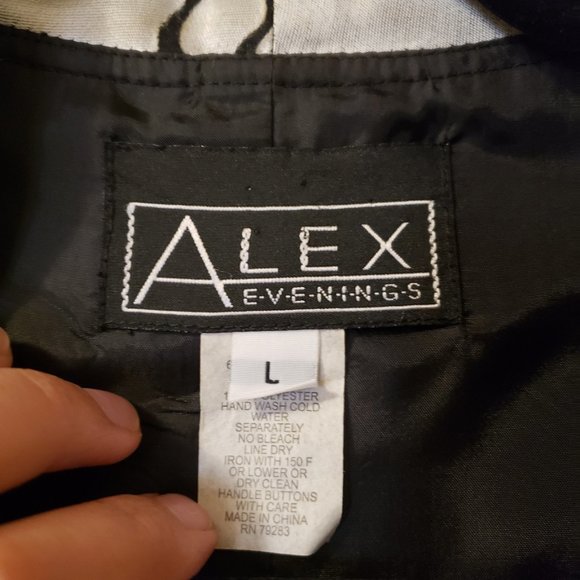 Women's Blazer with Shoulder Pads and 3/4 Sleeves by Alex Evenings Size large - Picture 3 of 5